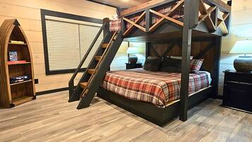 Suite | 6 kamar tidur dan internet
