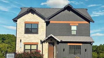 House | 6 bedrooms, Internet