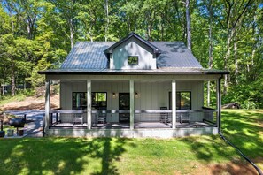 Exterior - Harmony Ridge | Fire Pit • Grill • Walking Trails! (Sevierville)