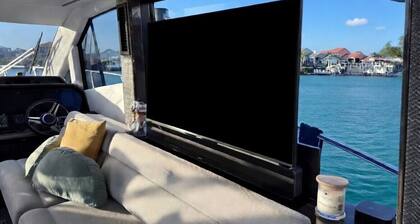 Luxury Private Yacht in Apollo Beach!