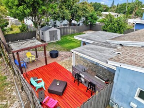 Outdoor dining - Stay Salty & Social- 10 minutes to Downtown Las Olas and Fort Lauderdale Beach.. (Fort Lauderdale)
