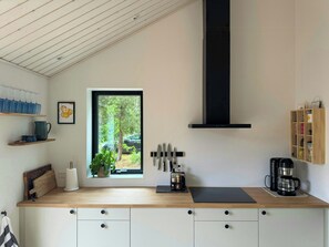 Microwave, oven, dishwasher, coffee/tea maker - Modern family home near Marielyst beach (Væggerløse)