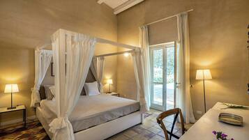 5 bedrooms, WiFi (free)