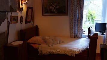 WiFi, bed sheets