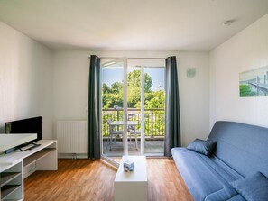 Living room - Cozy Normandy Couples Retreat (Parentis-en-Born)