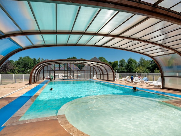 Apartment | Pool | Outdoor pool, a heated pool - Cozy Normandy Couples Retreat (Parentis-en-Born)