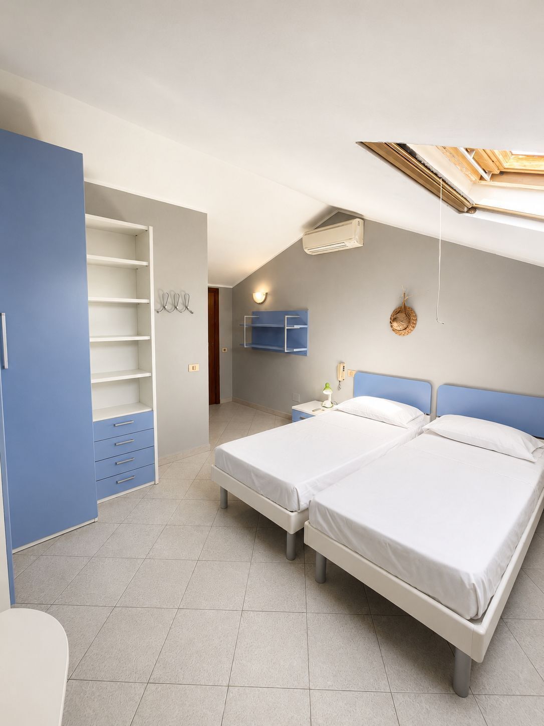 3 camere, Wi-Fi, lenzuola