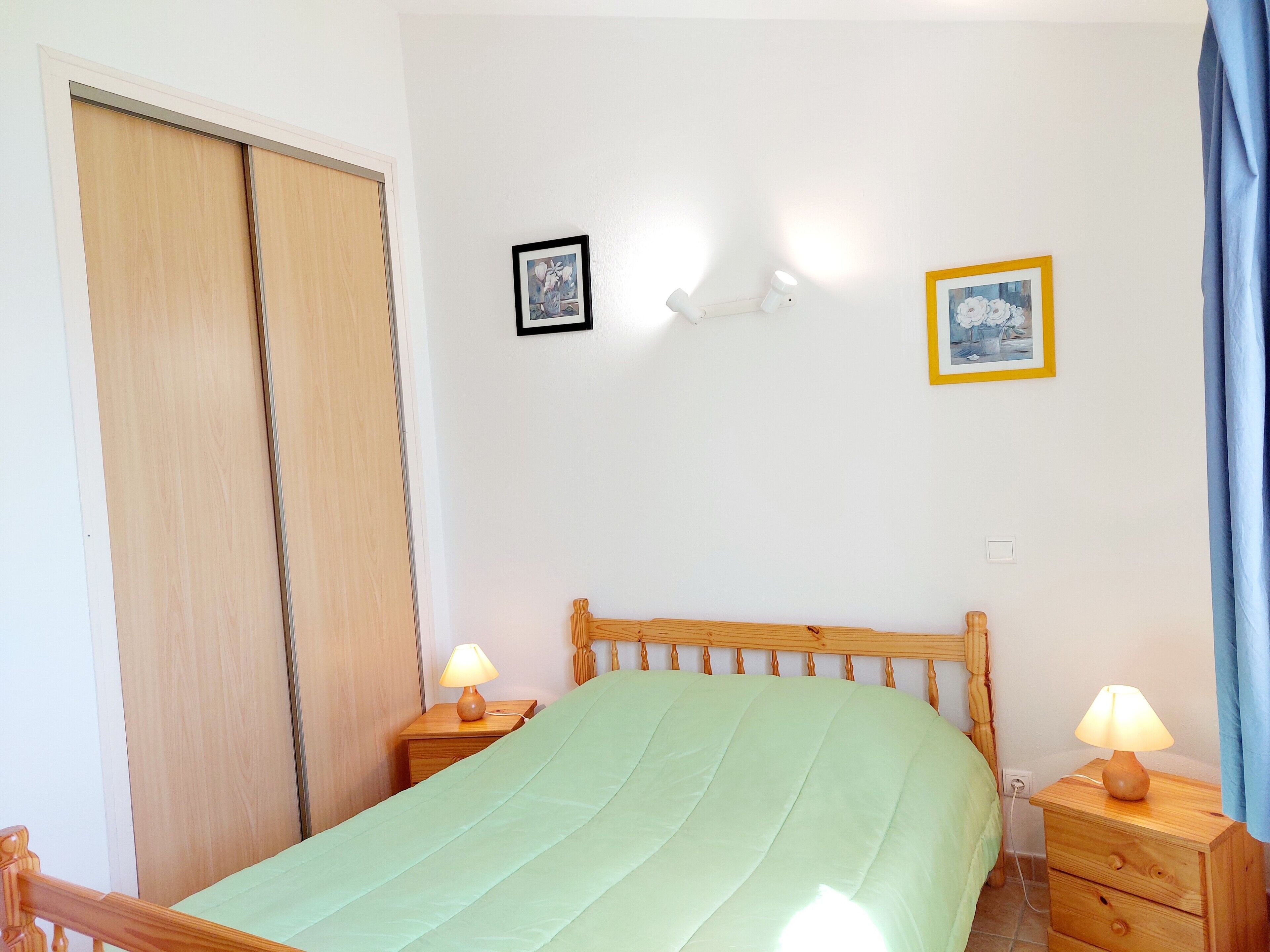 Iron/ironing board