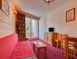Apartment | Living room - Alpine Studio With Balcony (Les Deux Alpes)