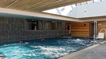 Apartment | Pool | Outdoor pool