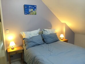 3 chambres, fer et planche à repasser, Wi-Fi