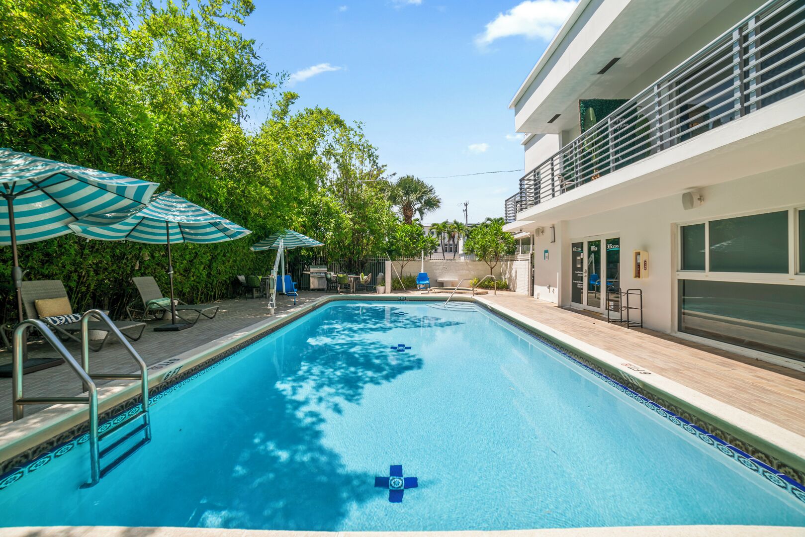Outdoor pool, a heated pool