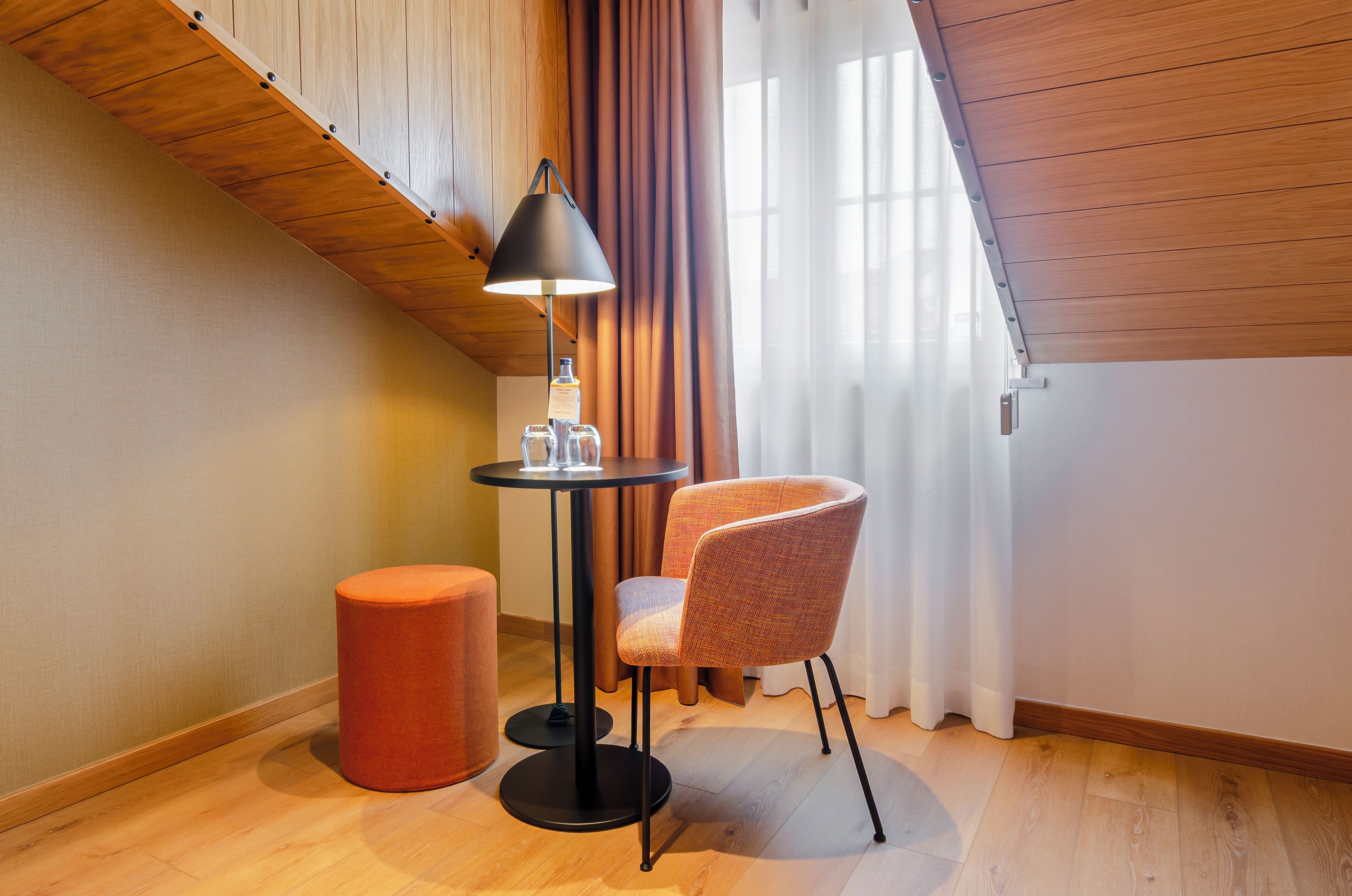 Double or Twin Room (Mansard) | In-room safe, desk, soundproofing, WiFi (free)