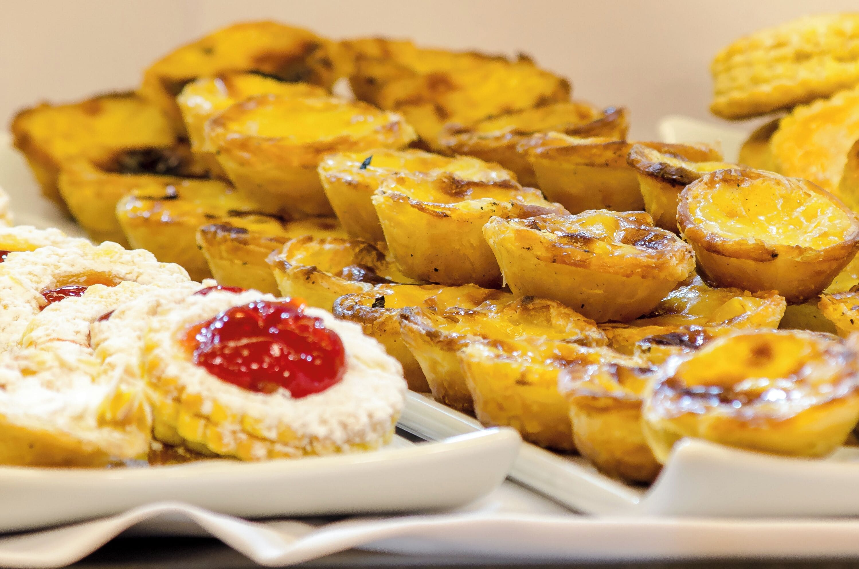 Petit déjeuner buffet servi tous les jours en supplément