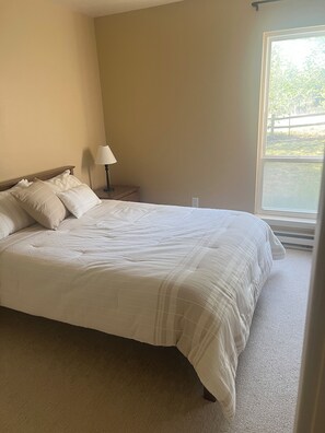 WiFi, bed sheets - Shanahan Ridge Gem, Trails Right Outside Your Door (Boulder)