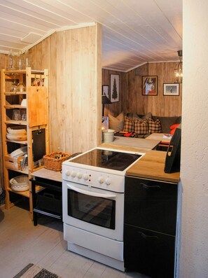 Oven, dishwasher, coffee/tea maker - Charming cabin in Vikerfjell (Hønefoss)