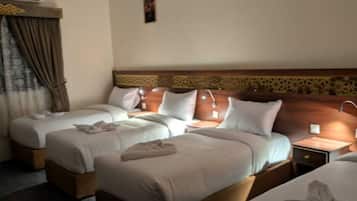 Kamar Quadruple Keluarga | Meja kerja dan Wi-Fi gratis