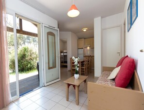 Apartment | Private kitchen - Friendly 3-bedroom Stay in Ondres (Ondres)