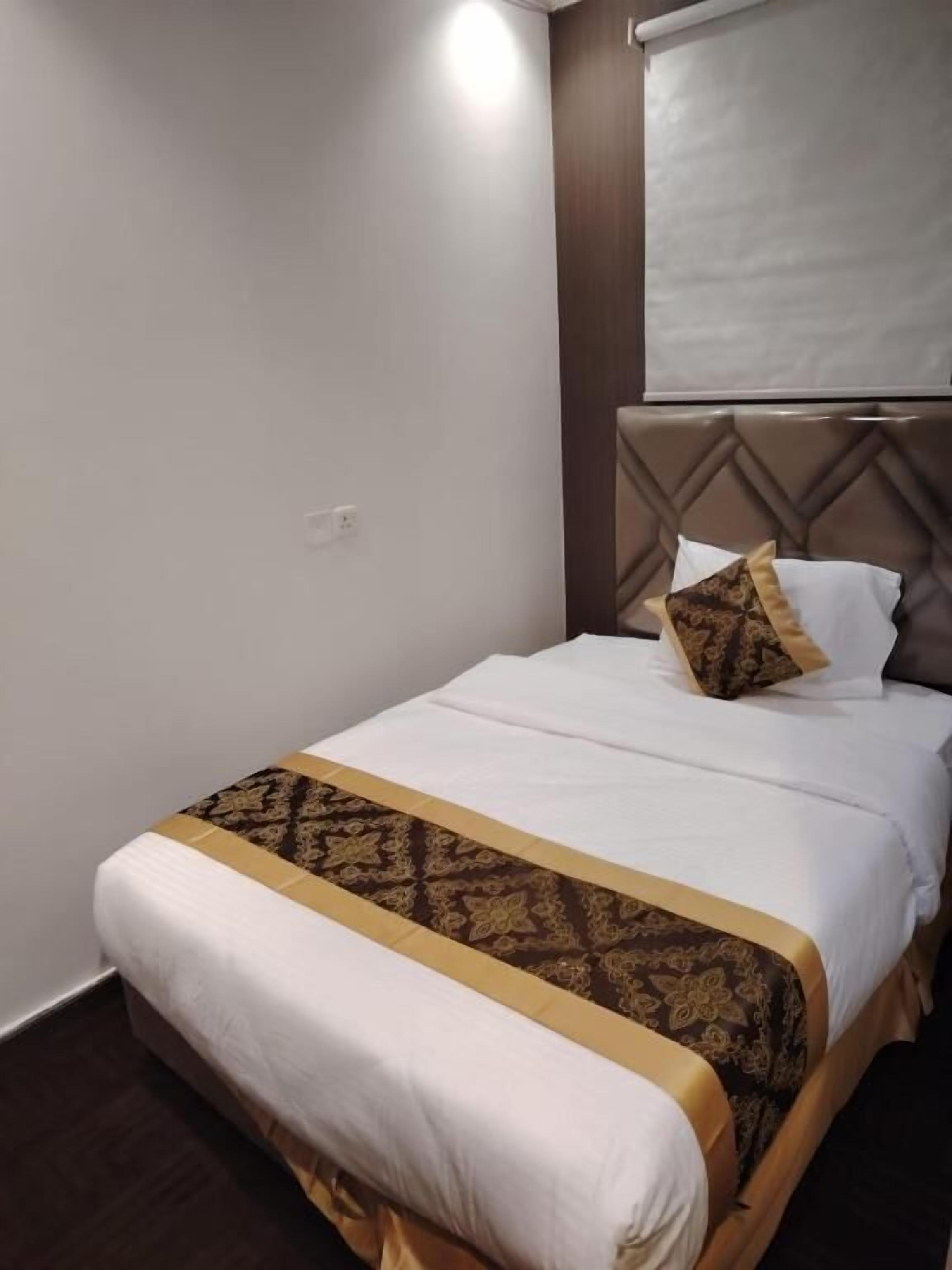 Economy Single Room | In-room safe, free WiFi