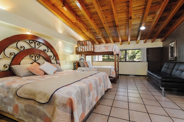 Casa Avándaro - Valle de Bravo