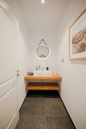 Interior - East Frisian chic in lake-front maisonette (Friedeburg)