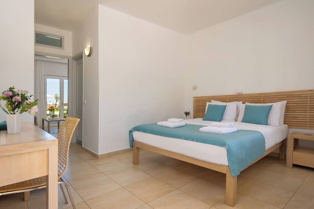 Superior Double or Twin Room, Sea View, Ground Floor | In-room safe, desk, laptop workspace, blackout drapes