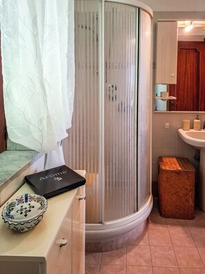 Bathroom - Casa Bosco 19 (Aiello del Sabato)