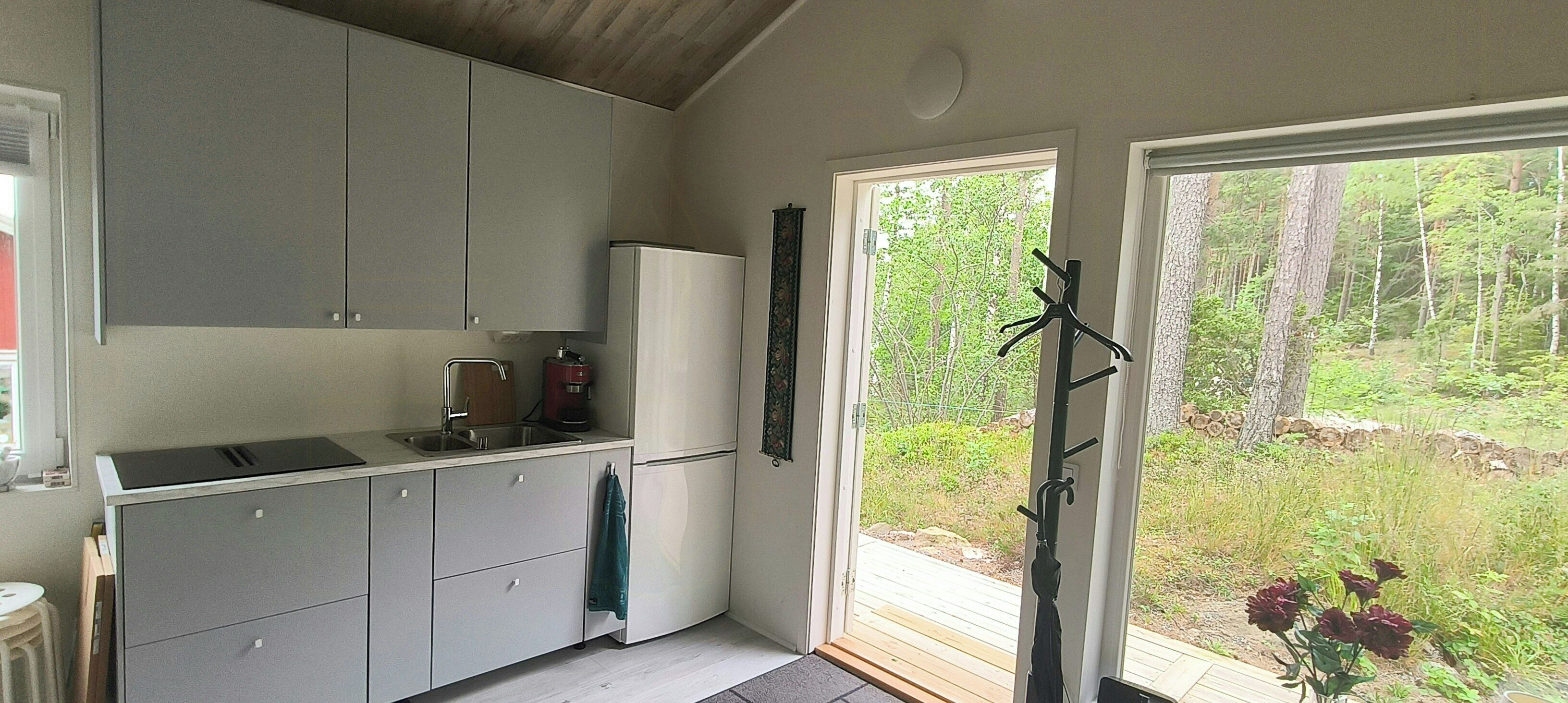 Microwave, coffee/tea maker