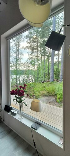 Cottage nouvellement construit au bord du lac Vättern
