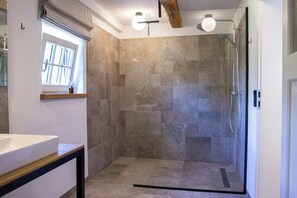 Shower - Oasis of peace near the lake (Langen Jarchow)