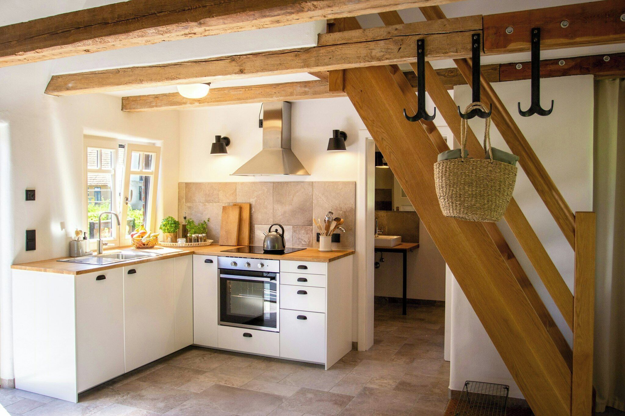 Oven, dishwasher, coffee/tea maker