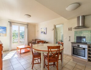 Dining - 3-bedroom Provencal Retreat for 8 (Callian)
