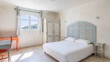 Apartment | 3 bedrooms, bed sheets