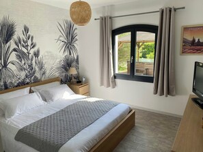 Desk, free WiFi - Kids’ Heaven Estate near Saint-Tropez & Verdon (Lorgues)