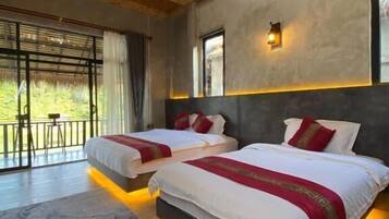 Family Room, Balcony, River View | Egyptian cotton sheets, premium bedding, free minibar, blackout curtains