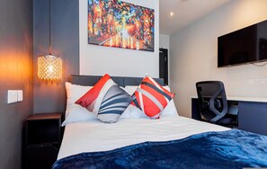 6 bedrooms - London Heathrow Airport 6 Bedroom Ensuite (West Drayton)