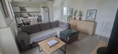 Renovated stone house in Réalmont - Charm and calm in the heart of Tarn