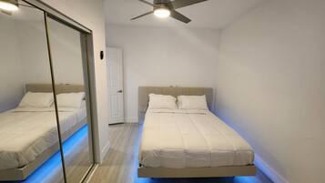 1 bedroom, free WiFi, bed sheets