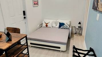 1 bedroom, free WiFi, bed sheets