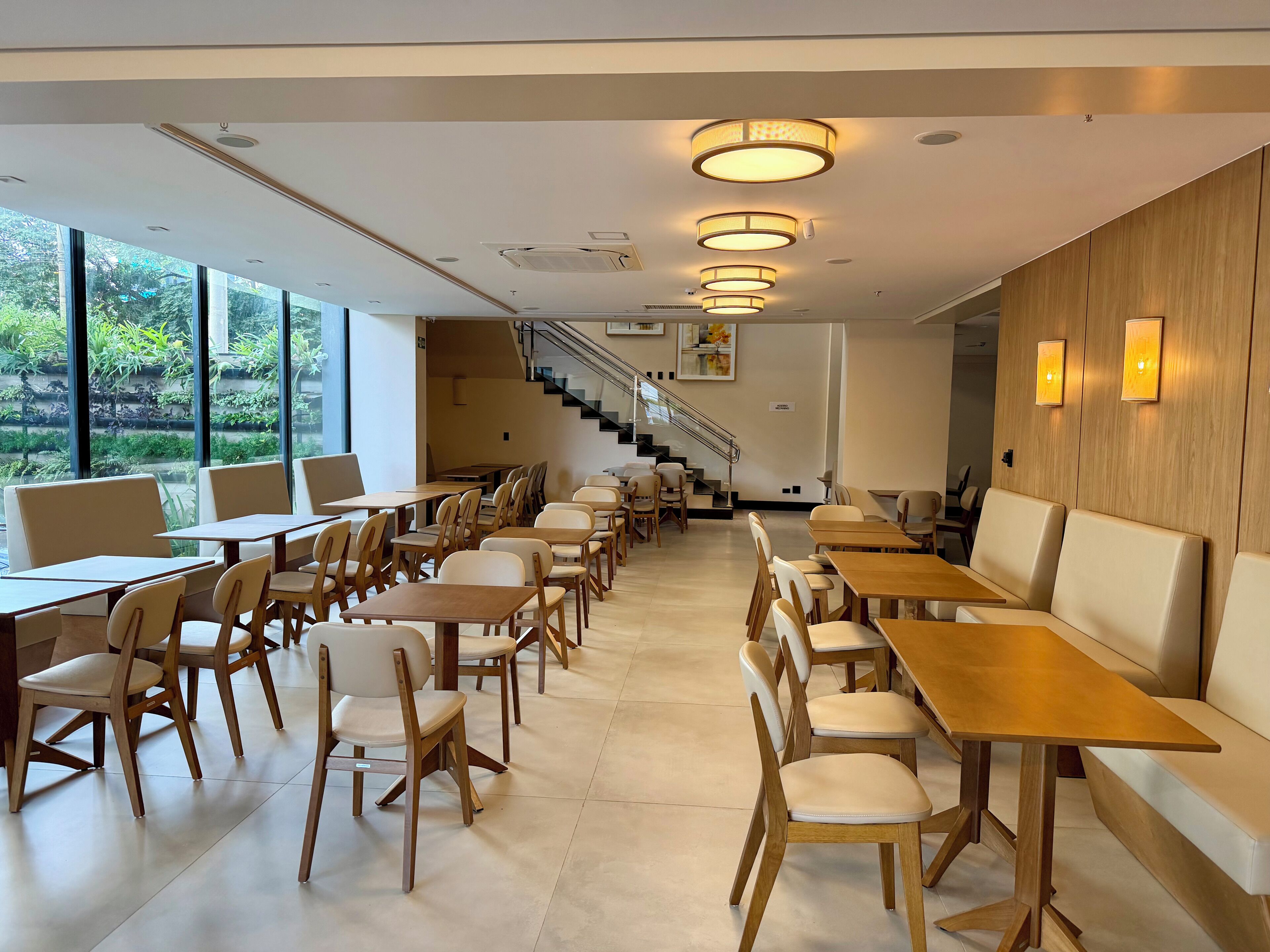 Café da manhã, almoço e jantar