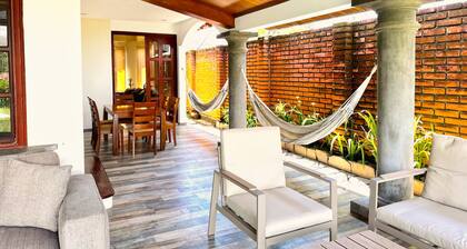 Stunning 5BR Villa with Private Pool in Escalón