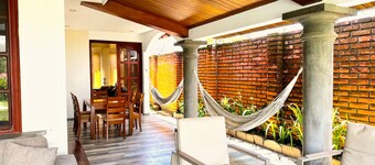 Stunning 5BR Villa with Private Pool in Escalón