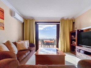 Living area - Apartment in Playa de las Americas - Swimming pool, garden and excellent location (Arona)