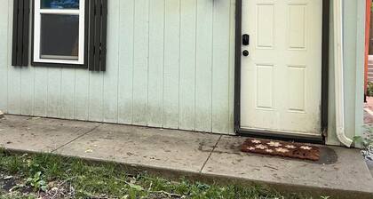 1-bedroom above garage apartment just a few blocks from downtown Overland Park
