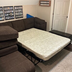 Interior -  1-bedroom above garage apartment just a few blocks from downtown Overland Park (Overland Park)