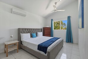 Ferros/tábuas de passar roupa, Wi-Fi, roupa de cama