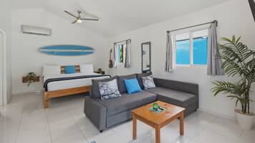 12 bedrooms, in-room safe, iron/ironing board, free WiFi