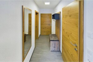 Interior - Bergfeuer Lodge Lechtal - Modern vacation apartment with mountain view & balcony (Stockach)