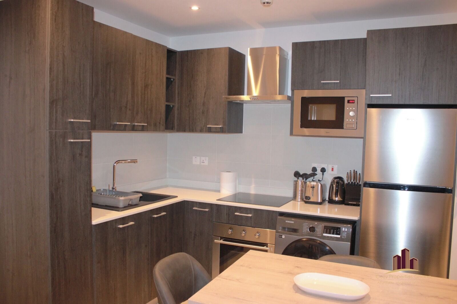 Apartment, Balcony | Private kitchen | Full-size fridge, microwave, oven, stovetop
