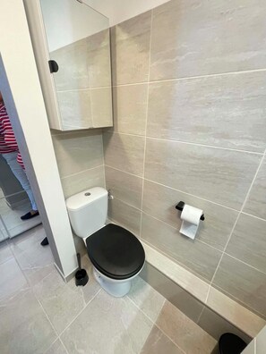 Bathroom - SUPERB STUDIO (La Londe-les-Maures)